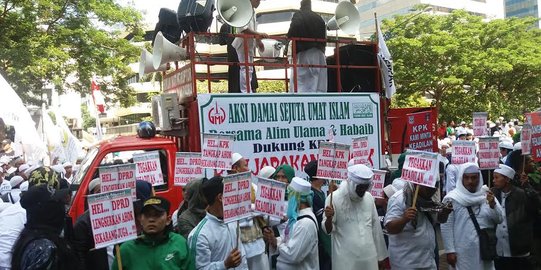 Tak anggap Ahok, FPI sebut Pilgub DKI cuma pertarungan Agus & Anies