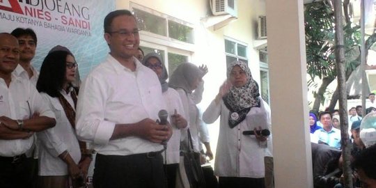 Kompaknya Anies dan relawan yakin bakal menang satu putaran