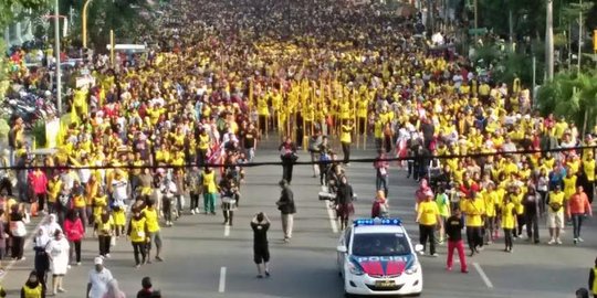 HUT Golkar ke-52 dihadiri Setnov, 100.000 massa 'kuningkan' Makassar