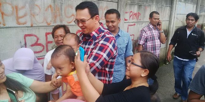 Kampanye Pilgub DKI, Ahok nego biar warga bisa direlokasi