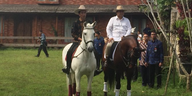 Prabowo: Jokowi punya bakat naik kuda, badannya ringan