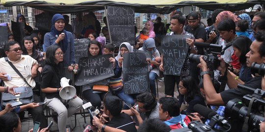 Dinilai abai, Jokowi disomasi keluarga korban vaksin palsu