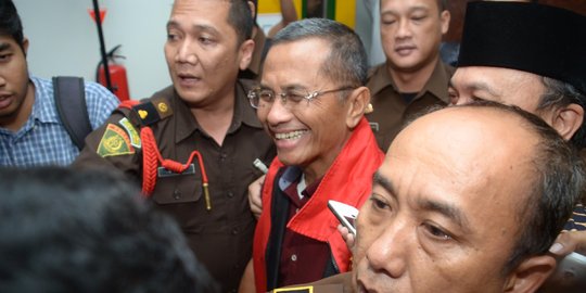 Dahlan tersangka, mantan Gubernur Jatim juga akan diperiksa Kejati