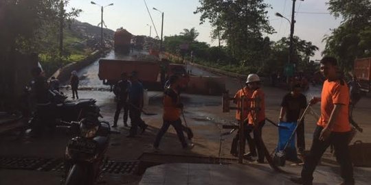Kompensasi uang sampah molor, warga Bantargebang nyaris blokir jalan