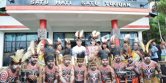 Kunjungi Indonesia Timur, Menhan gelorakan semangat bela 