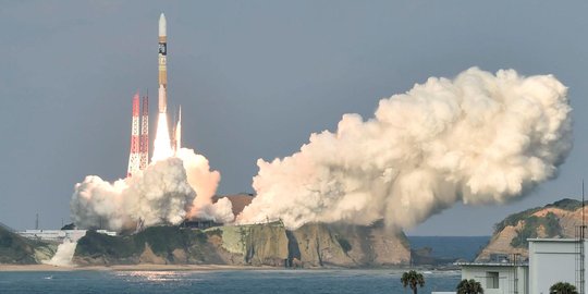 Jepang luncurkan satelit cuaca Himawari 9