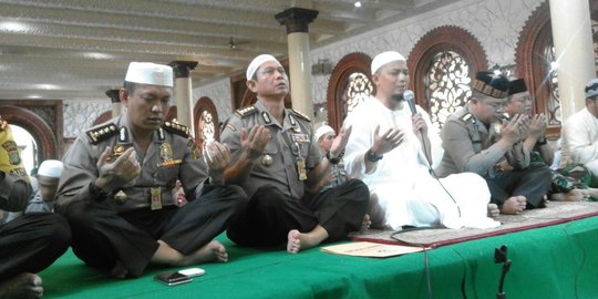 Persiapan pengamanan demo, polisi undang Ustaz Arifin doa bersama