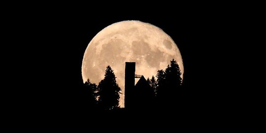 14 November ini kita bisa saksikan supermoon terbesar dalam sejarah