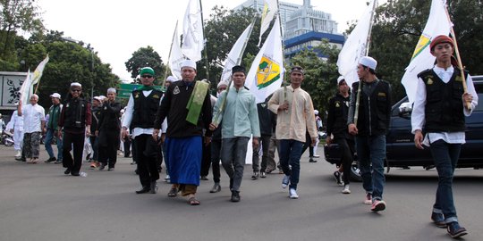 Seperti musafir, FPI asal Yogya menuju Jakarta berbekal seadanya