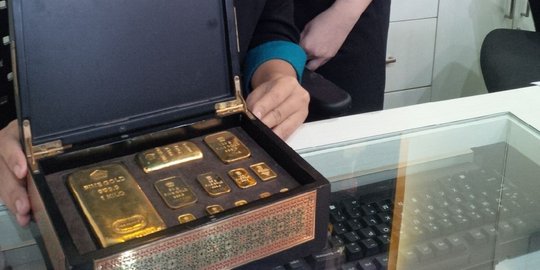 Harga emas antam naik Rp 1.000 menjadi Rp 607.000 per gram