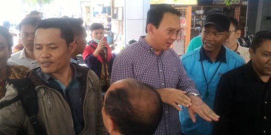 Blusukan ke Muara Karang, Ahok janji buat trotoar seperti di eropa