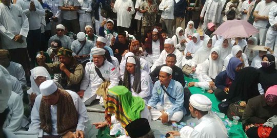 Massa HTI demo Ahok di Surabaya, 7.800 polisi disiagakan