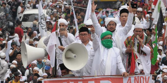 Tokoh agama dan politik meriahkan demo 4 November