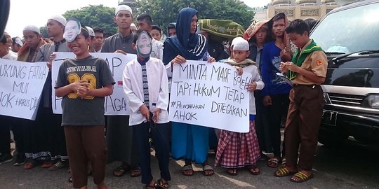 Puluhan bocah SD di Palembang ikut demo 4 November