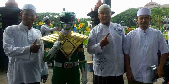 Power Rangers ramaikan demo 4 November di Malang