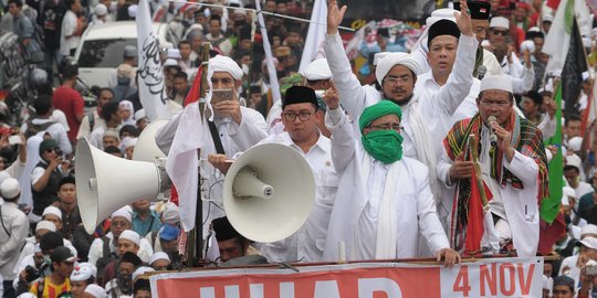 Teka-teki aktor politik di balik demo Ahok