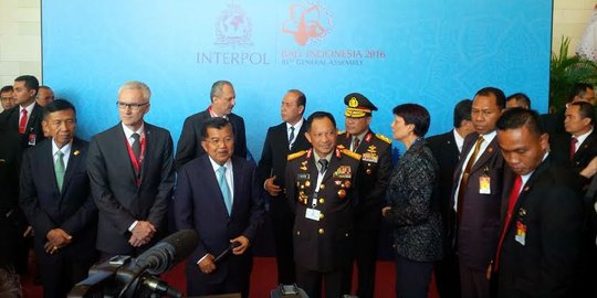 Sidang Interpol ke 85 di Bali resmi dibuka Wapres Jusuf Kalla