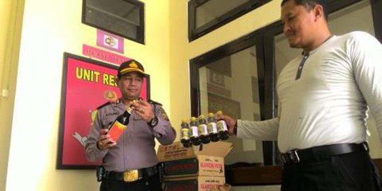 Polsek Gilimanuk amankan ratusan botol jamu tanpa label edar