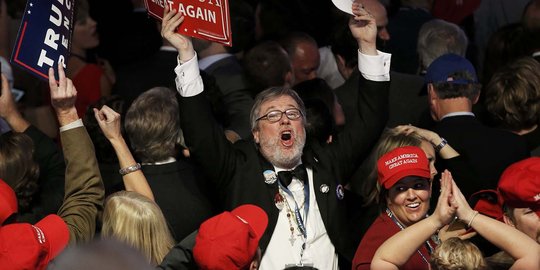 Sorak-sorai pendukung Donald Trump rayakan kemenangan
