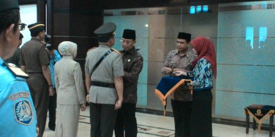 Satgas Saber Pungli sita dokumen dari Terminal Petikemas Surabaya