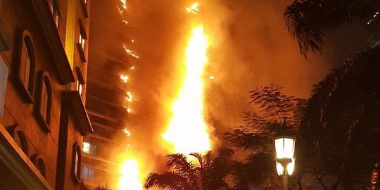 Video: Kebakaran besar hanguskan gedung Neo Soho