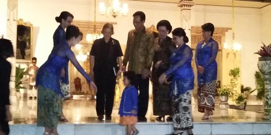 Putri Thailand bersama murid Akmil mengunjungi Keraton Yogyakarta