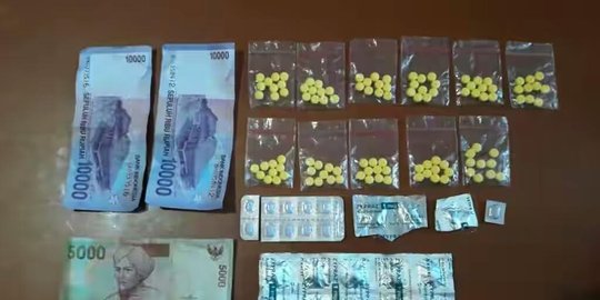 Dua warga Manado pengedar obat terlarang dibekuk polisi