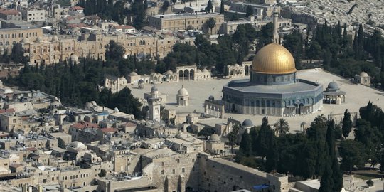 Israel larang warga muslim azan dan salat subuh di masjid Yerusalem