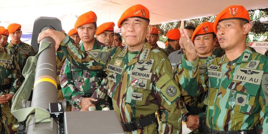 Jika ada yang hina presiden, Menhan Ryamizard siap jadi bumper