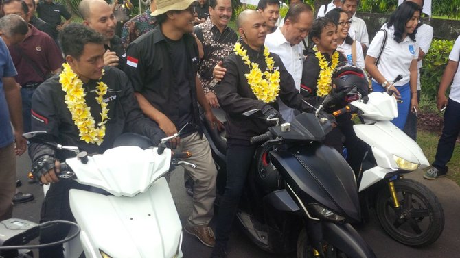 Gubernur Bali  siap gunakan motor  listrik  jadi kendaraan 