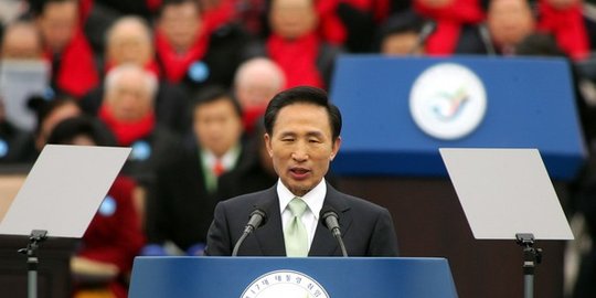 selatan lee myung bak rev2