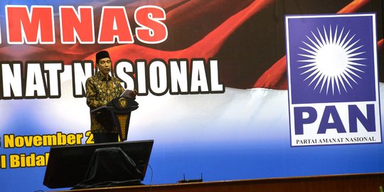 Dituding lindungi Ahok, Jokowi: Saya sih senyam-senyum saja