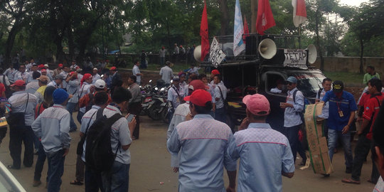 Tuntut jadi karyawan tetap, ratusan sopir Pertamina kembali demo