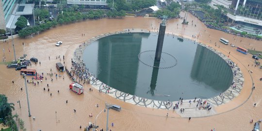 Cuaca ekstrem di DKI, Sumarsono cek pohon rawan tumbang & genangan