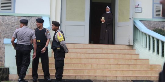 Pasca-teror bom, Gereja di Batu masih dijaga ketat polisi