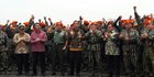 Video: Aksi Jokowi nyanyikan yel yel bareng pasukan elite TNI AU