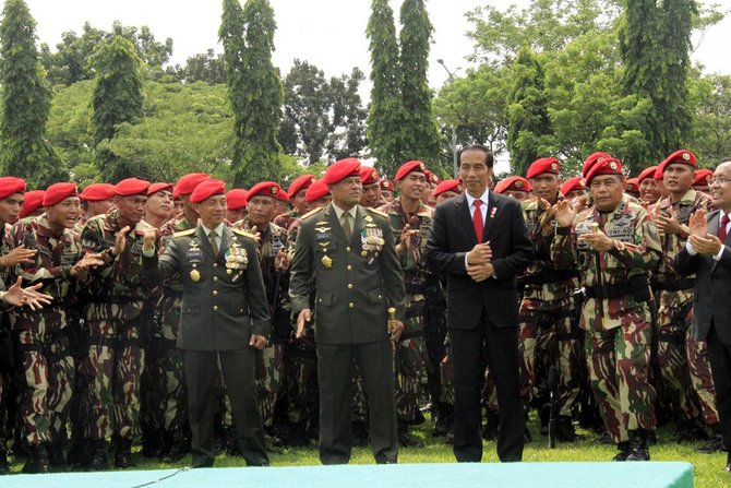 jokowi di mako kopassus