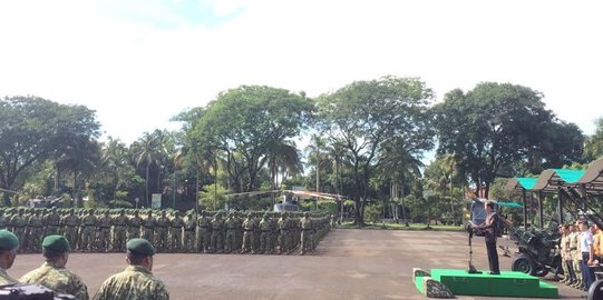 Datangi Kostrad, Presiden Jokowi disambut Mars Dharma Putra Kostrad