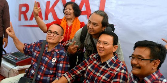 Santainya Ahok ditetapkan tersangka kasus penistaan agama