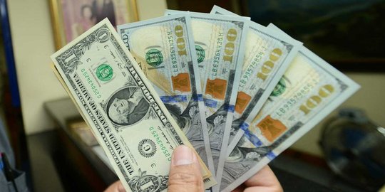 Rupiah dibuka melemah ke posisi Rp 13.422 per USD