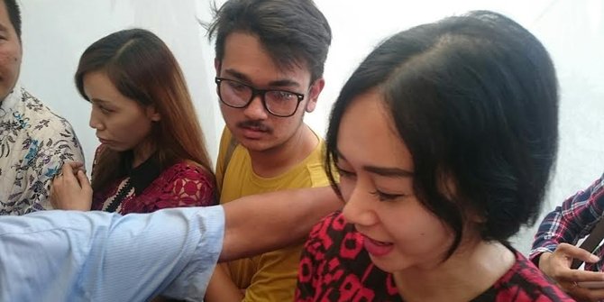 Usai Luna  Maya  giliran Aura Kasih datangi Rumah  Lembang 