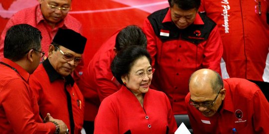 Ahok tersangka, Megawati minta kader PDIP menahan diri