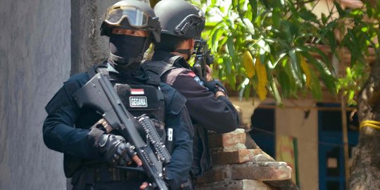 Densus 88 tangkap terduga teroris di Kalideres