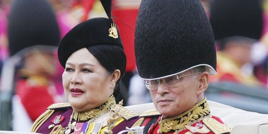 Ratu Thailand dilarikan ke rumah sakit karena infeksi tenggorokan