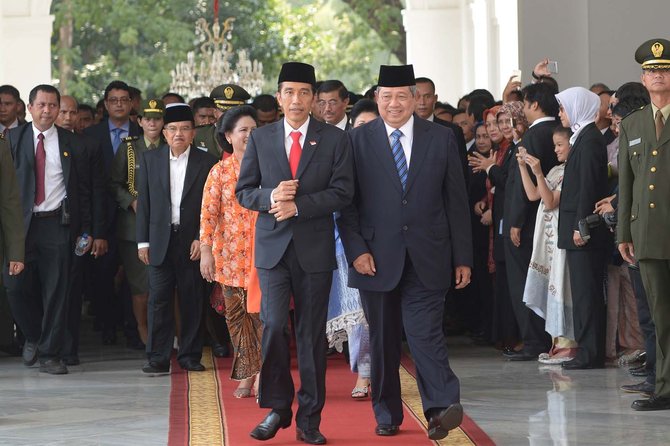 sby sambut jokowi di istana merdeka