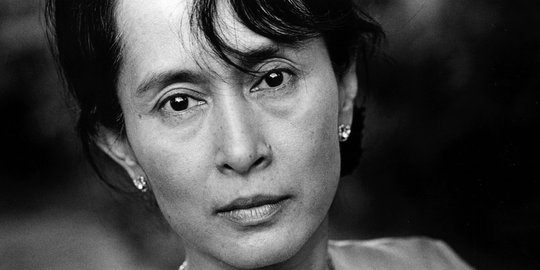 Diamnya Aung San Suu Kyi saat Rohingya diburu