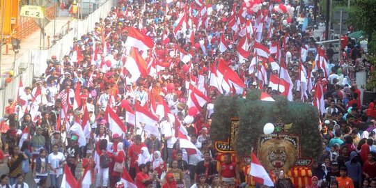 Ribuan orang ramaikan karnaval budaya cinta NKRI  merdeka.com