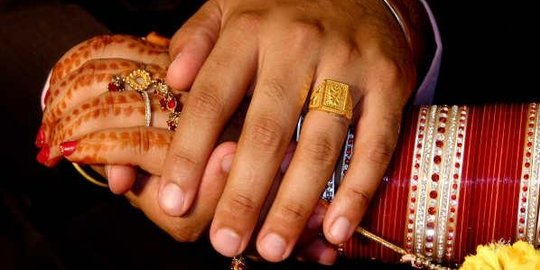 awas, ini kelakuan cowok yang sering bikin cewek merasa diphp!