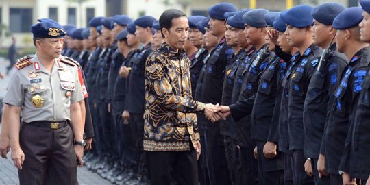 Jokowi soal Akom terancam lengser: Itu urusan Golkar & internal DPR