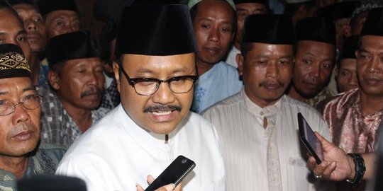 Gus Ipul sebut salat Jumat di jalan mudaratnya lebih besar